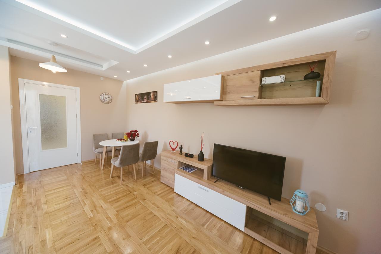 Apartment Luxury Explorer Podgorica Exterior foto